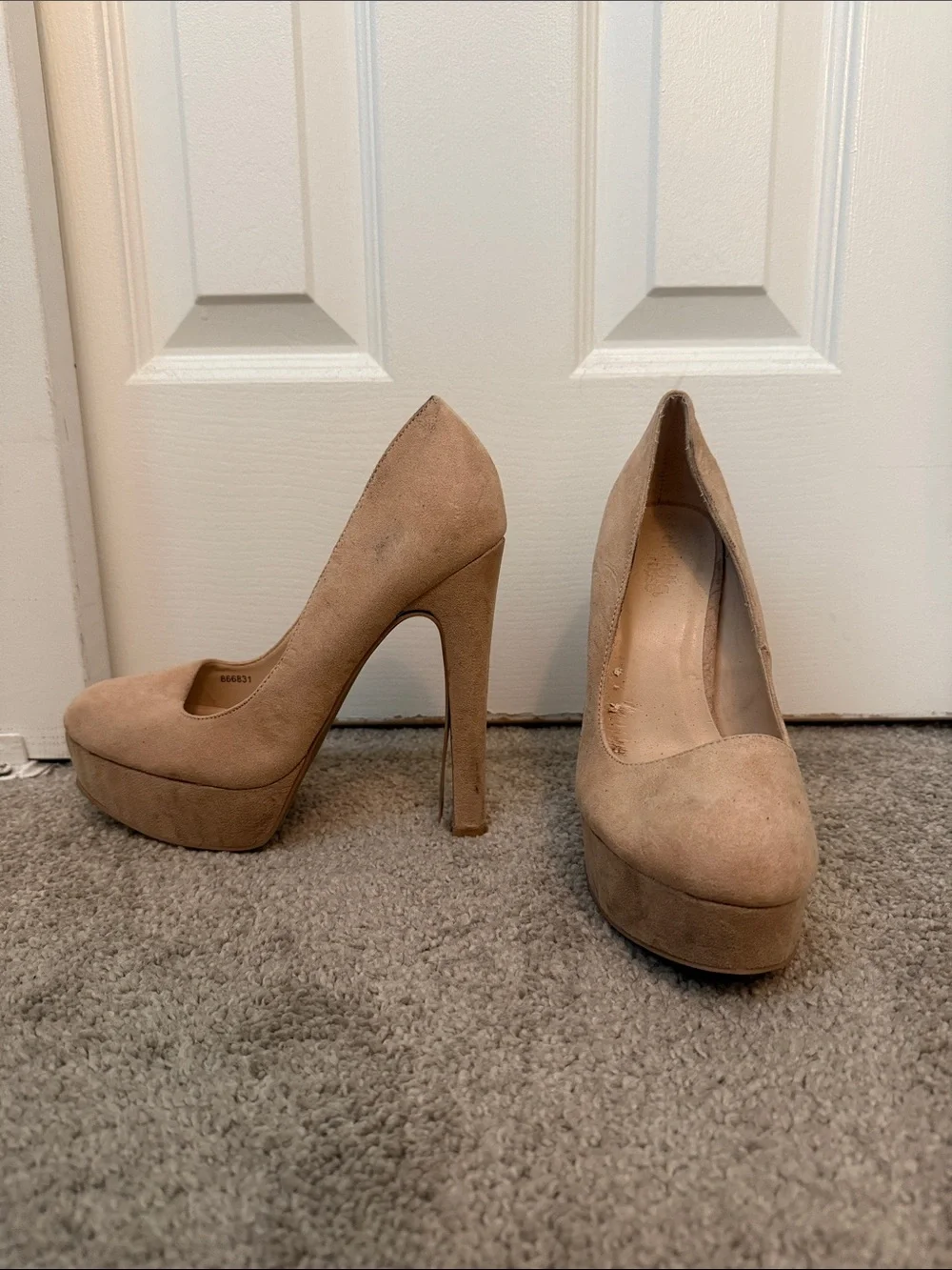Classic Women's Nude Platform Pumps
